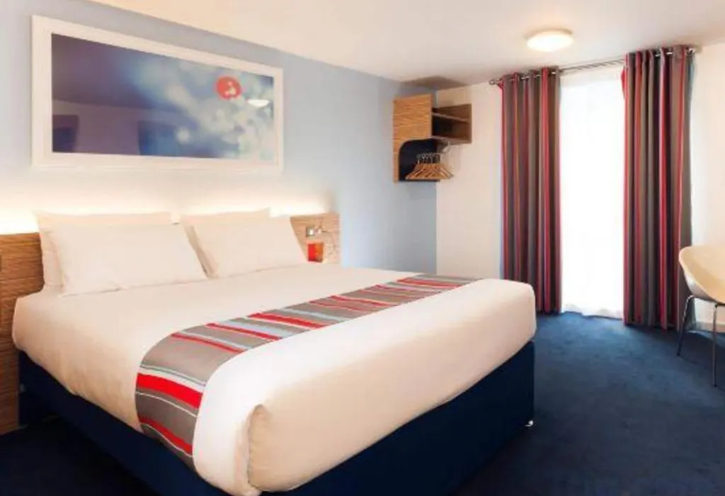 Travelodge Bournemouth Seafront-1